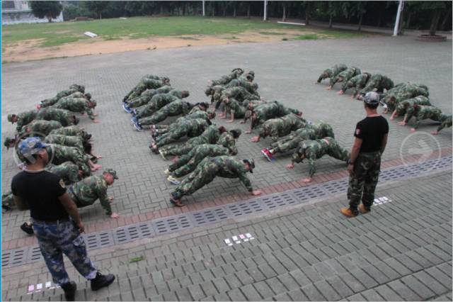 Formation de développement de l'Académie militaire OMG Huangpu 2016