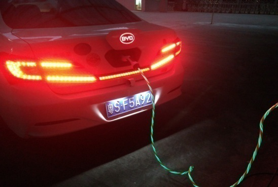 Câble de recharge lumineux pour EV